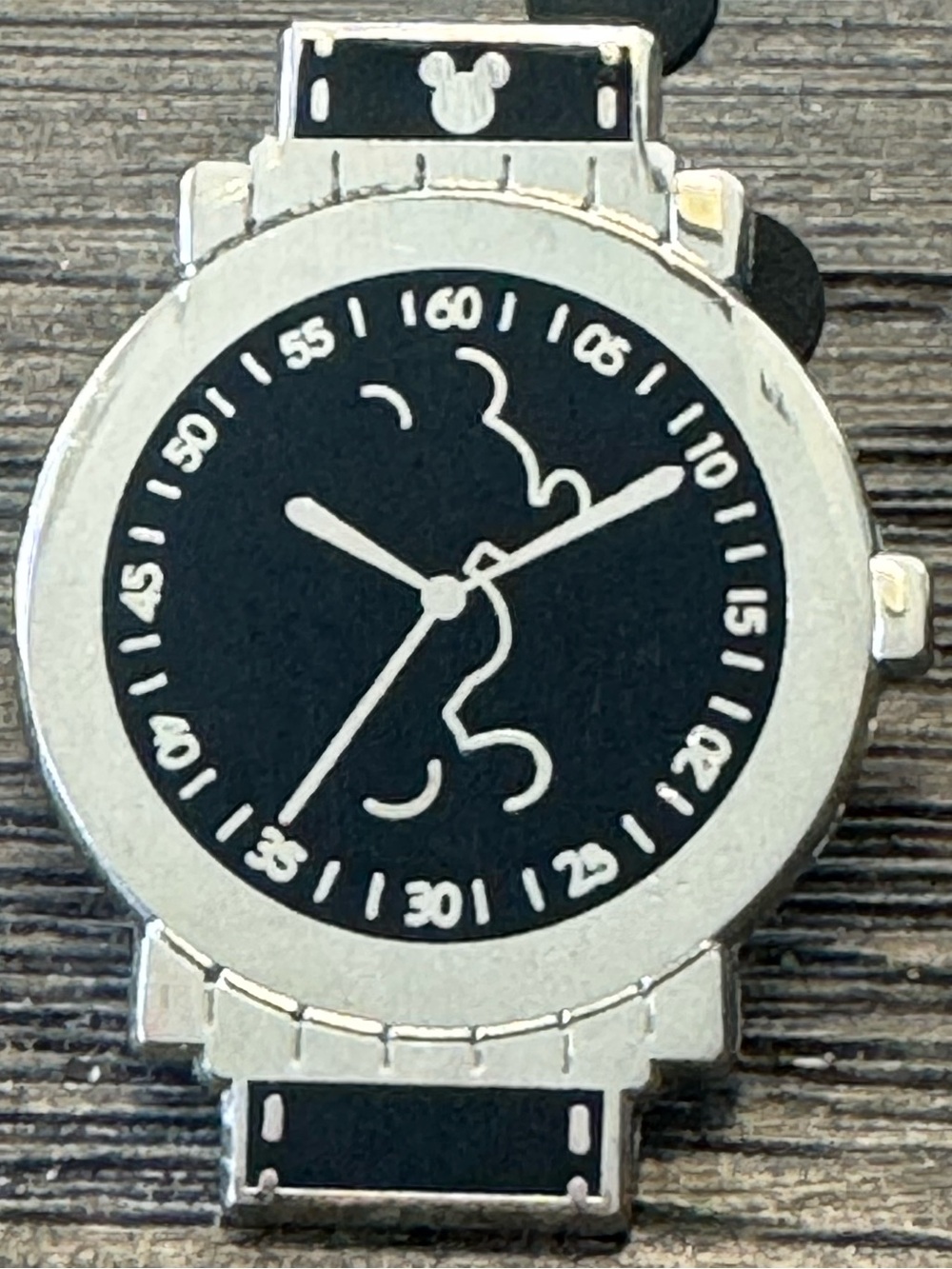 5/$25 Disney Hidden Mickey 2019 Watches Mickey Silhouette Pin